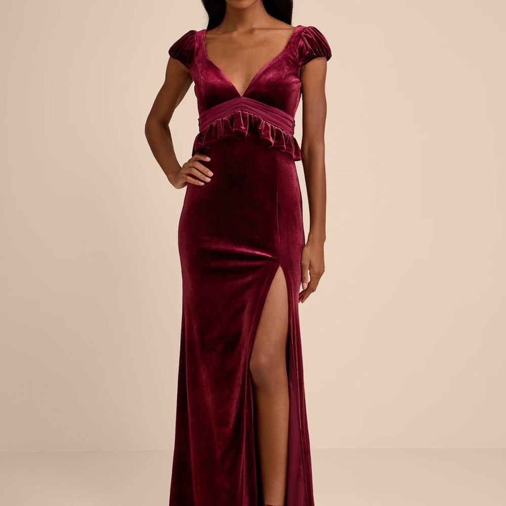 Lulu's Burgundy Velvet Maxi Dress